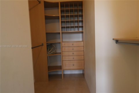 Снять в аренду кондоминиум в Корал-Спрингс, Флорида 3 спальни, 126.07м2, № 2006099 - фото 18