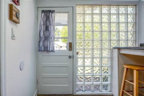 Снять в аренду квартиру в Орландо, Флорида 3 комнаты, 24.15м2, № 644791 - фото 4
