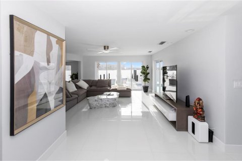 Casa en alquiler en Saint Petersburg, Florida, 3 dormitorios, 210.42 m2 № 1800326 - foto 18