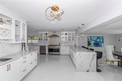 Casa en alquiler en Saint Petersburg, Florida, 3 dormitorios, 210.42 m2 № 1800326 - foto 24