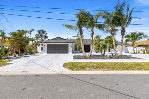 Casa en alquiler en Saint Petersburg, Florida, 3 dormitorios, 210.42 m2 № 1800326 - foto 13