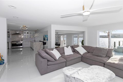 Casa en alquiler en Saint Petersburg, Florida, 3 dormitorios, 210.42 m2 № 1800326 - foto 20