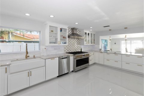 Casa en alquiler en Saint Petersburg, Florida, 3 dormitorios, 210.42 m2 № 1800326 - foto 22