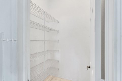 Adosado en alquiler en Homestead, Florida, 3 dormitorios, 179.49 m2 № 2068252 - foto 20