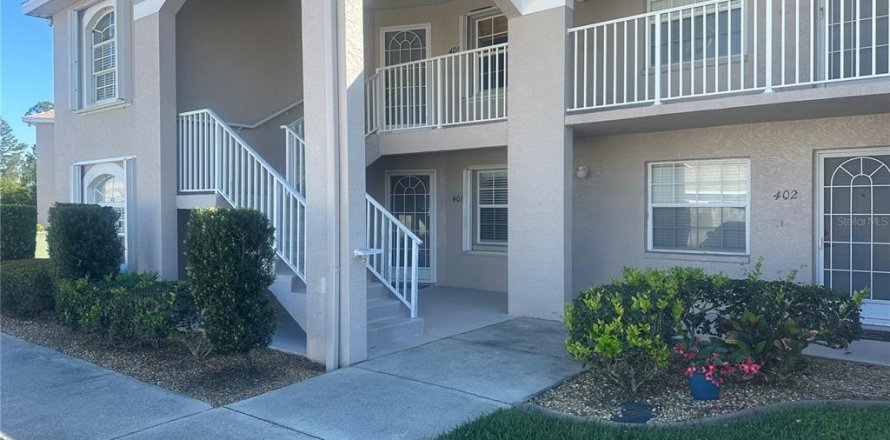 Condominio en Lake Suzy, Florida, 3 dormitorios  № 1588752