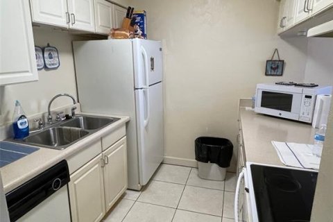 Condominio en venta en Sarasota, Florida, 1 dormitorio, 68.65 m2 № 1684734 - foto 4