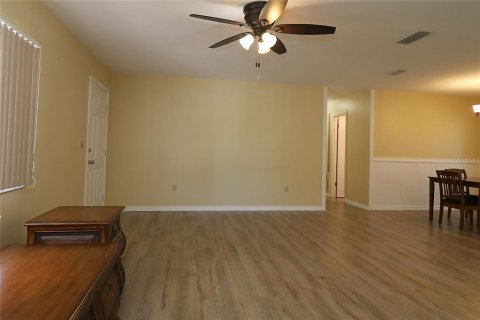 House in Ocala, Florida 2 bedrooms, 106.28 sq.m. № 1736274 - photo 3