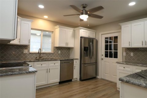 House in Ocala, Florida 2 bedrooms, 106.28 sq.m. № 1736274 - photo 8