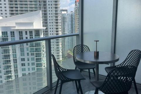 Condo in Miami, Florida  № 2046244 - photo 9