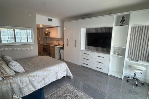 Condo in Miami, Florida  № 2046244 - photo 6