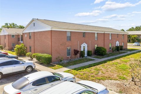 Condo in Saint Petersburg, Florida, 1 bedroom  № 2098050 - photo 3