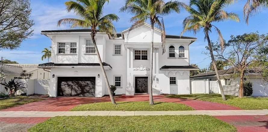 Villa ou maison à Fort Lauderdale, Floride 6 chambres, 460.89 m2 № 1487393