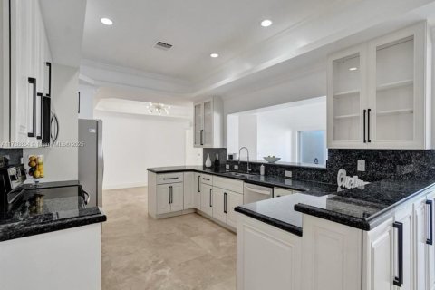 Villa ou maison à vendre à Fort Lauderdale, Floride: 6 chambres, 460.89 m2 № 1487393 - photo 5