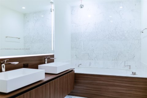 Copropriété à louer à Miami, Floride: 3 chambres, 177.63 m2 № 1707665 - photo 15