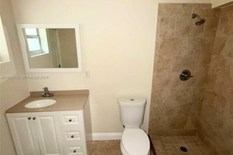 Casa en alquiler en North Miami, Florida, 3 dormitorios, 118.45 m2 № 2046814 - foto 16