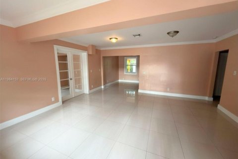 Casa en alquiler en North Miami, Florida, 3 dormitorios, 118.45 m2 № 2046814 - foto 6