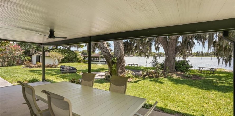 Villa ou maison à Orlando, Floride 4 chambres, 239.69 m2 № 2150495