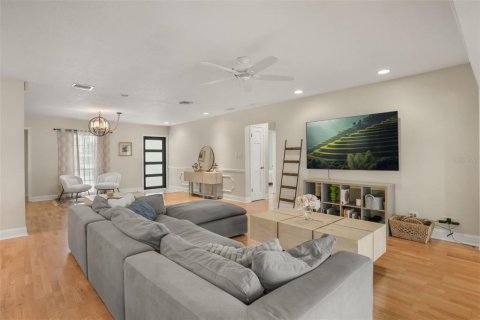 Villa ou maison à vendre à Orlando, Floride: 4 chambres, 239.69 m2 № 2150495 - photo 11