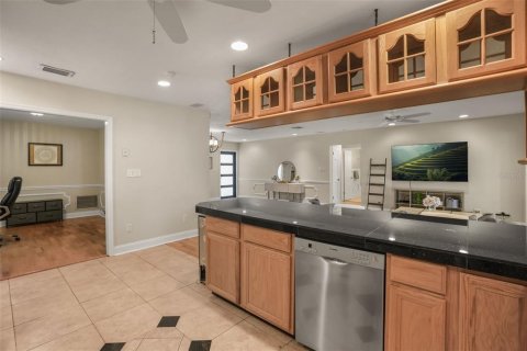 Villa ou maison à vendre à Orlando, Floride: 4 chambres, 239.69 m2 № 2150495 - photo 14
