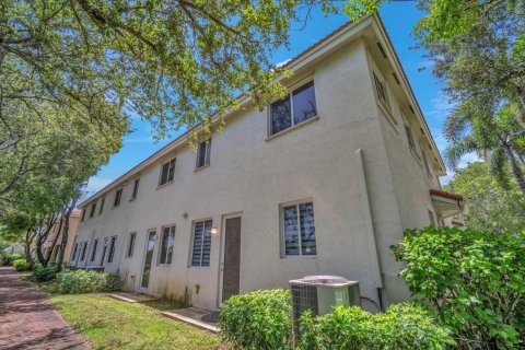 Touwnhouse à vendre à Miami Gardens, Floride: 4 chambres, 157.1 m2 № 2268812 - photo 30