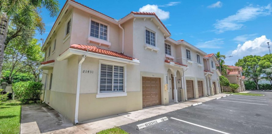 Touwnhouse à Miami Gardens, Floride 4 chambres, 157.1 m2 № 2268812