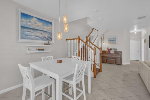 Touwnhouse à vendre à Miami Gardens, Floride: 4 chambres, 157.1 m2 № 2268812 - photo 10