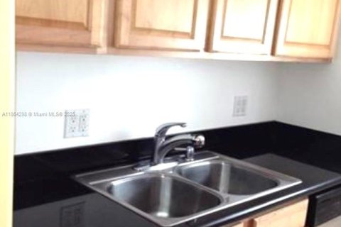 Condominio en venta en Miami Beach, Florida, 1 dormitorio, 43.66 m2 № 1891869 - foto 4