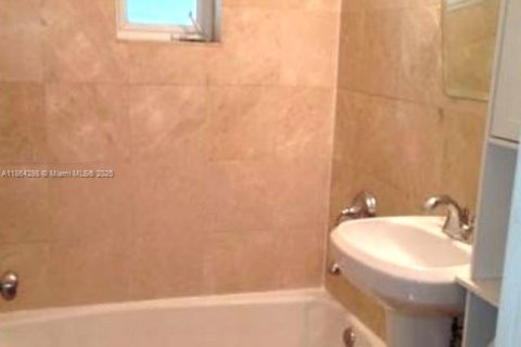 Condominio en venta en Miami Beach, Florida, 1 dormitorio, 43.66 m2 № 1891869 - foto 6