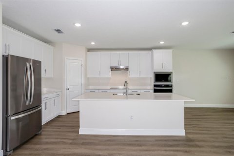 House in Wesley Chapel, Florida 5 bedrooms, 306.3 sq.m. № 2126524 - photo 10