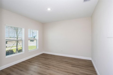 House in Wesley Chapel, Florida 5 bedrooms, 306.3 sq.m. № 2126524 - photo 22