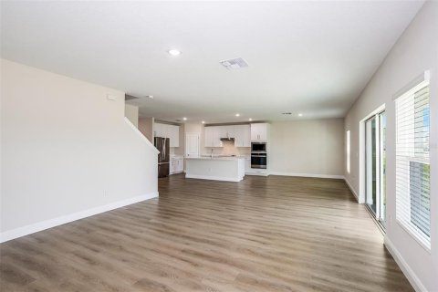 House in Wesley Chapel, Florida 5 bedrooms, 306.3 sq.m. № 2126524 - photo 13