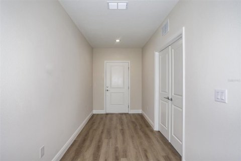 House in Wesley Chapel, Florida 5 bedrooms, 306.3 sq.m. № 2126524 - photo 24