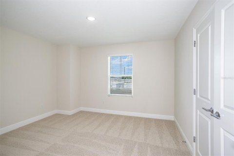 House in Wesley Chapel, Florida 5 bedrooms, 306.3 sq.m. № 2126524 - photo 14