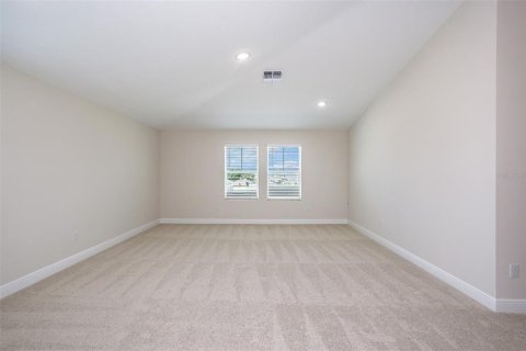 House in Wesley Chapel, Florida 5 bedrooms, 306.3 sq.m. № 2126524 - photo 5