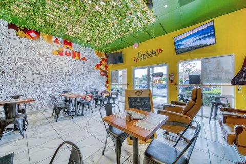 Immobilier commercial à vendre à Miami, Floride № 1920844 - photo 11