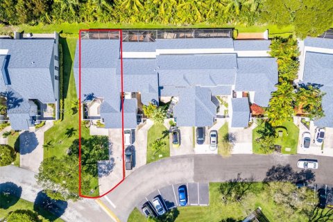 Townhouse in Doral, Florida 2 bedrooms, 129.88 sq.m. № 1697294 - photo 24