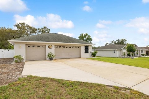 House in Spring Hill, Florida 4 bedrooms, 203.64 sq.m. № 1666124 - photo 3