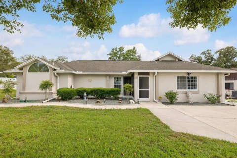 House in Spring Hill, Florida 4 bedrooms, 203.64 sq.m. № 1666124 - photo 1