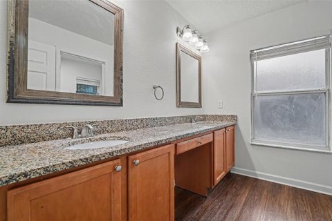 House in Orlando, Florida 4 bedrooms, 259.66 sq.m. № 2339194 - photo 9