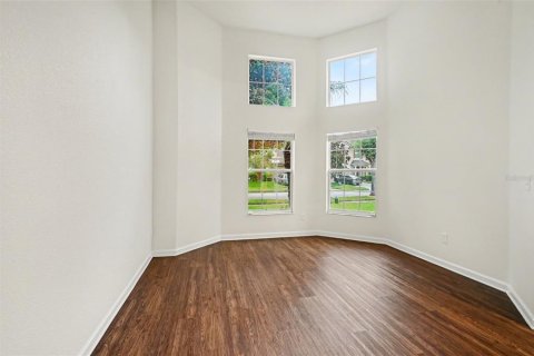 House in Orlando, Florida 4 bedrooms, 259.66 sq.m. № 2339194 - photo 10