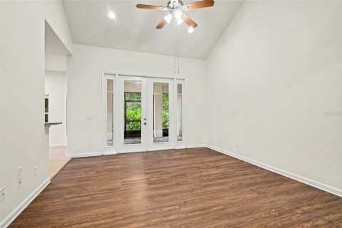 House in Orlando, Florida 4 bedrooms, 259.66 sq.m. № 2339194 - photo 5