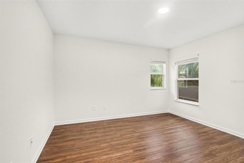 House in Orlando, Florida 4 bedrooms, 259.66 sq.m. № 2339194 - photo 19