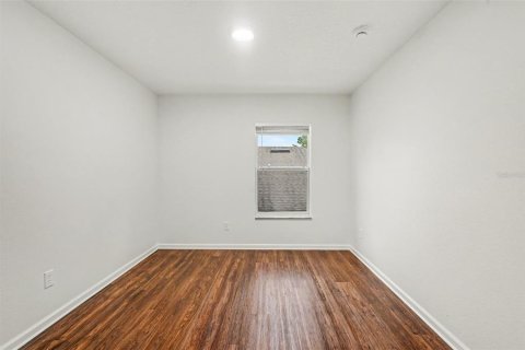 House in Orlando, Florida 4 bedrooms, 259.66 sq.m. № 2339194 - photo 14