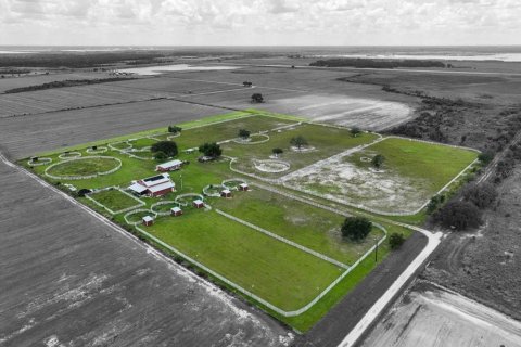 Купить виллу или дом в Даетт, Флорида 7 комнат, 223.34м2, № 1866930 - фото 1