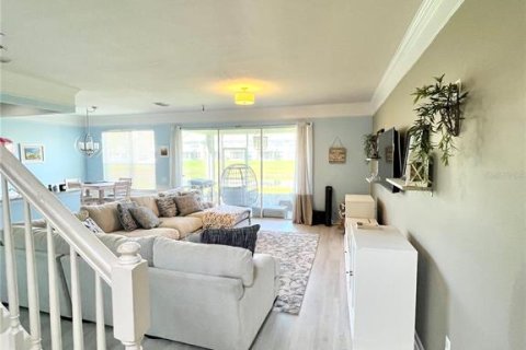 Townhouse in Riverview, Florida 3 bedrooms, 154.78 sq.m. № 2198219 - photo 2