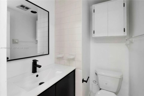 Condominio en venta en Miami, Florida, 2 dormitorios, 122.72 m2 № 2000845 - foto 10