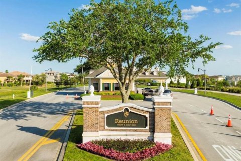 Townhouse in Four Corners, Florida 3 bedrooms, 158.31 sq.m. № 1541737 - photo 29