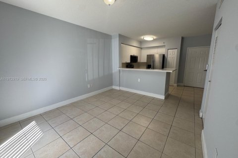 Condominio en venta en Cutler Bay, Florida, 2 dormitorios, 75.16 m2 № 2033095 - foto 12