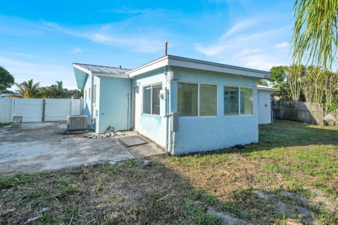 House in Palm Beach Gardens, Florida 3 bedrooms, 121.89 sq.m. № 2249508 - photo 25