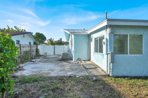 House in Palm Beach Gardens, Florida 3 bedrooms, 121.89 sq.m. № 2249508 - photo 26